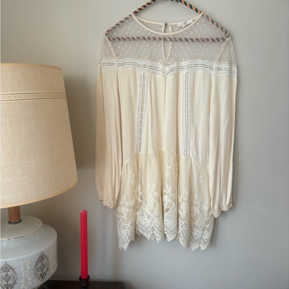 Entro Lace Blouse